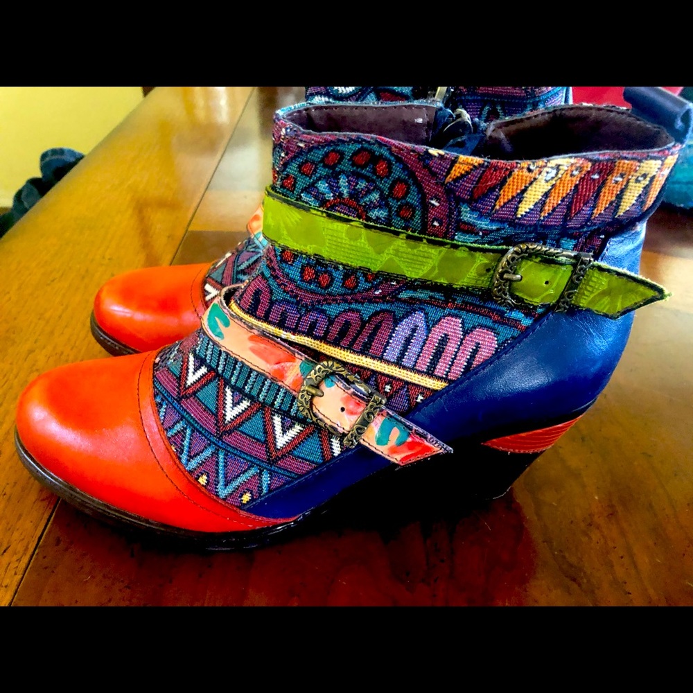 Fun Socofy booties - New without tags